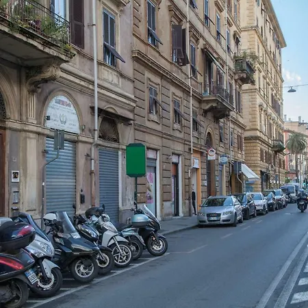 Mansarda Dei Poeti Apartment *